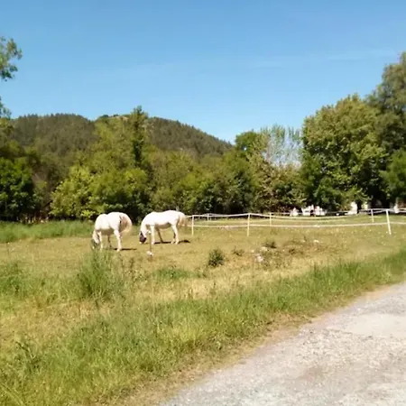 Spacieux Calme アパート